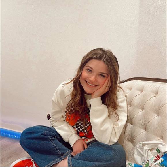 Meet your Posher, Carson - Picture 1 of 1